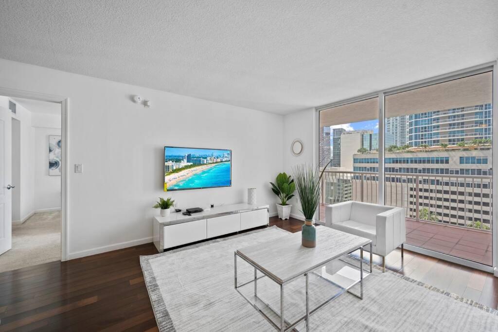 Superb Unit, Centrally Located With Parking Appartamento *